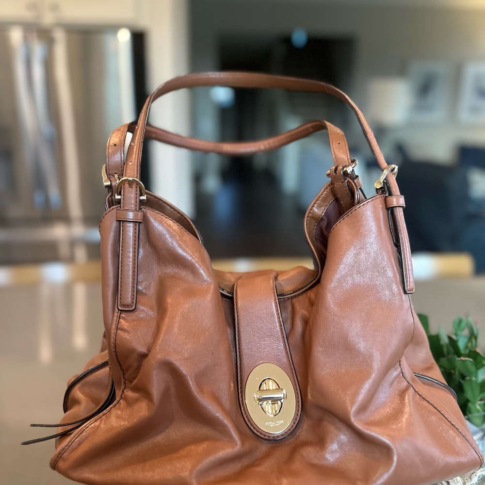 Coach Brown glove tanned Leather Shoulder Bag with Gold Hardware
